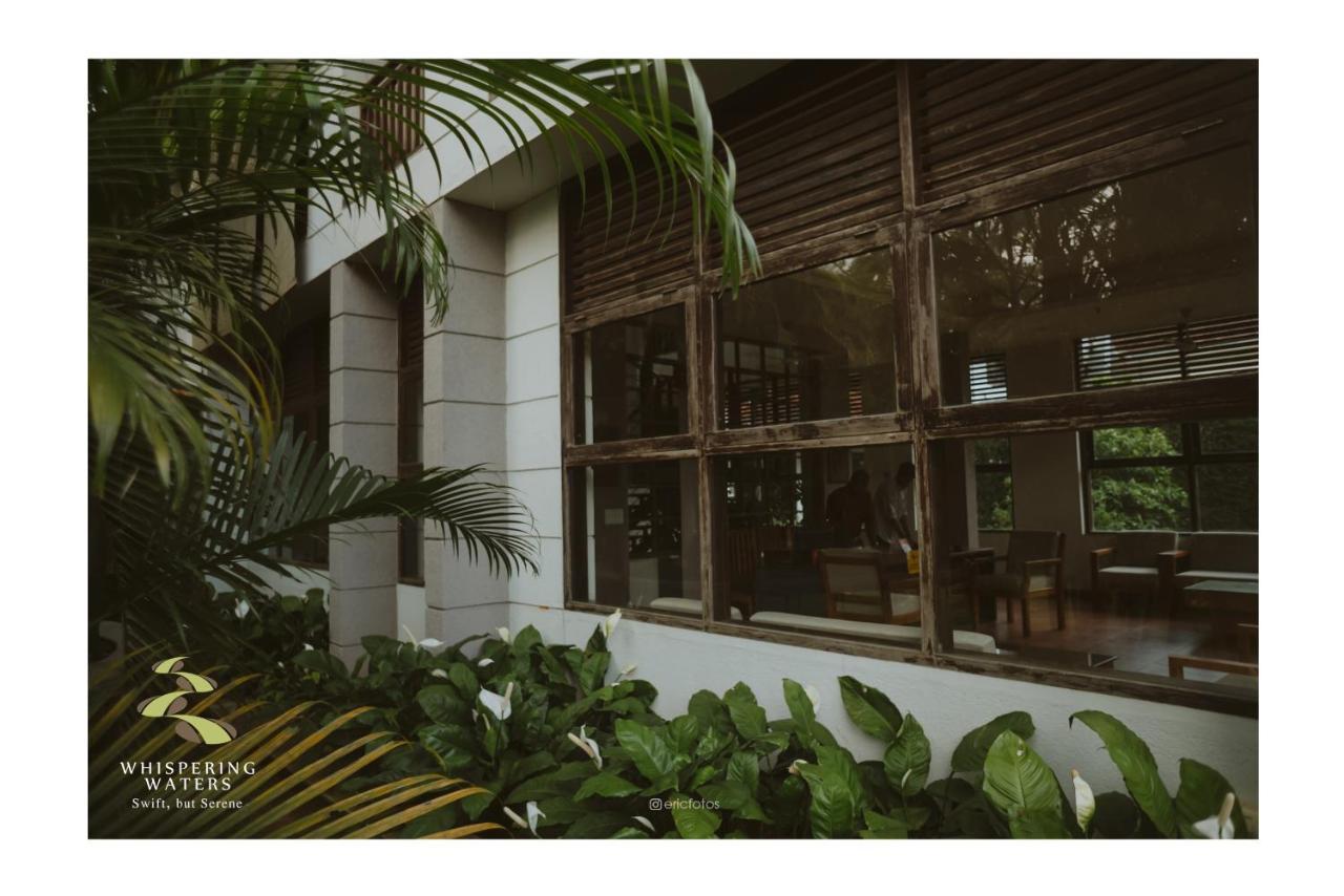 Hotel Whispering Waters Malayāttūr Exterior foto